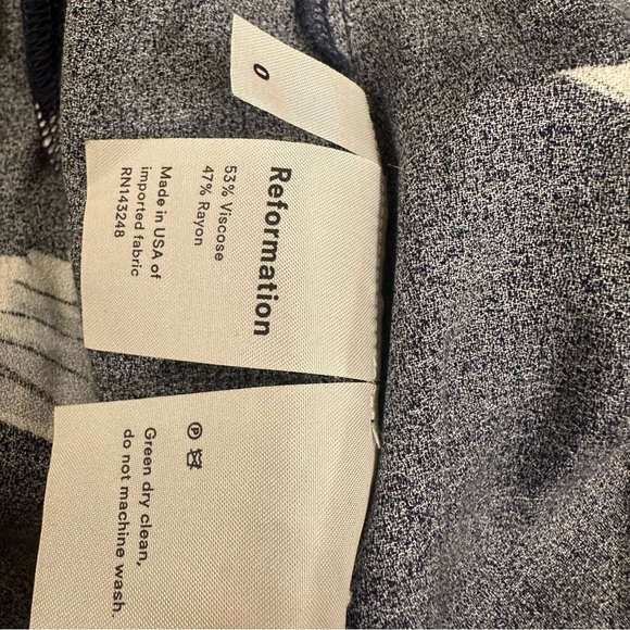 Reformation Zoe Side Slit Midi Skirt in Sparrow in blue size 0 - Picture 6 of 6